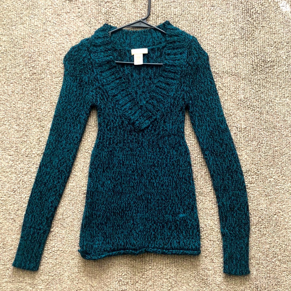 V Neck Long sleeve sweater